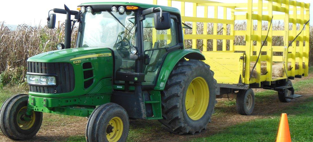 TRACTOR HAYRIDES